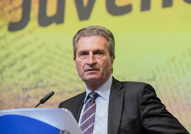 Budjettikomissaari Günther Oettinger esittelee budjettiraamit seuraavalle vuosikymmenelle ensi viikolla.