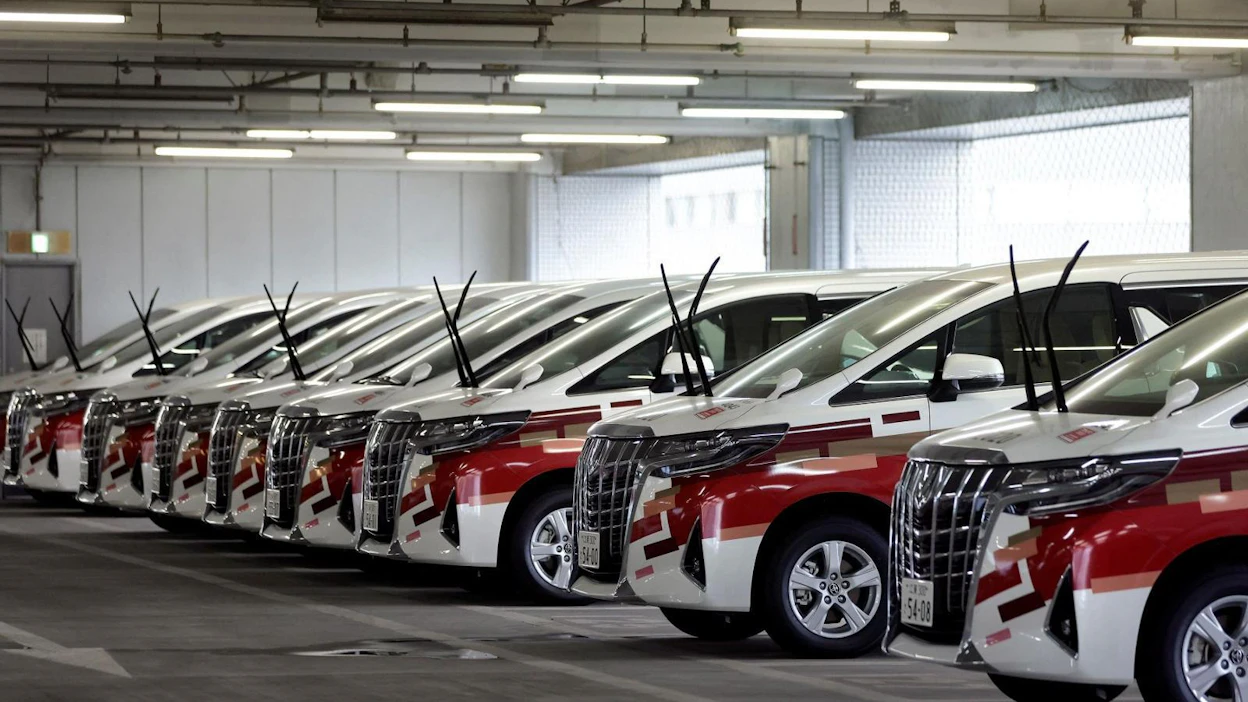 Toyota kertoo kyenneensä vakaaseen tuotantoon autoteollisuutta vaivaavasta sirupulasta huolimatta. LEHTIKUVA AFP