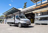 Iveco Daily -mallisto käsittää niin umpikori- kuin alustamallit 3–7,2 tonnin kokoluokissa. Uutuus esitellään Suomessa aivan vuoden vaihteen tuntumassa, joten hinnastot julkaistaan myöhemmin. Nykyistä versiota on yhä saatavana, sillä maahantuoja on ottanut varastoon diesel- ja kaasuautoja heränneen kysynnän myötä.