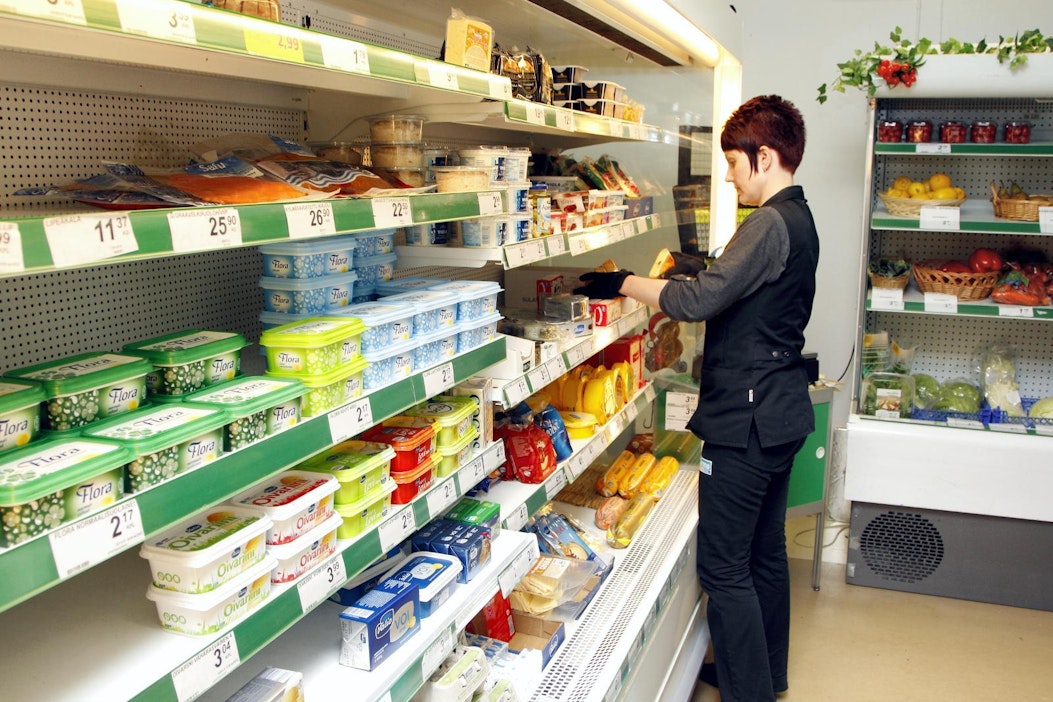 Vaikeasti täytettäviksi koettavia työpaikkoja oli paljon muun muassa kaupan alan toimipaikoissa.