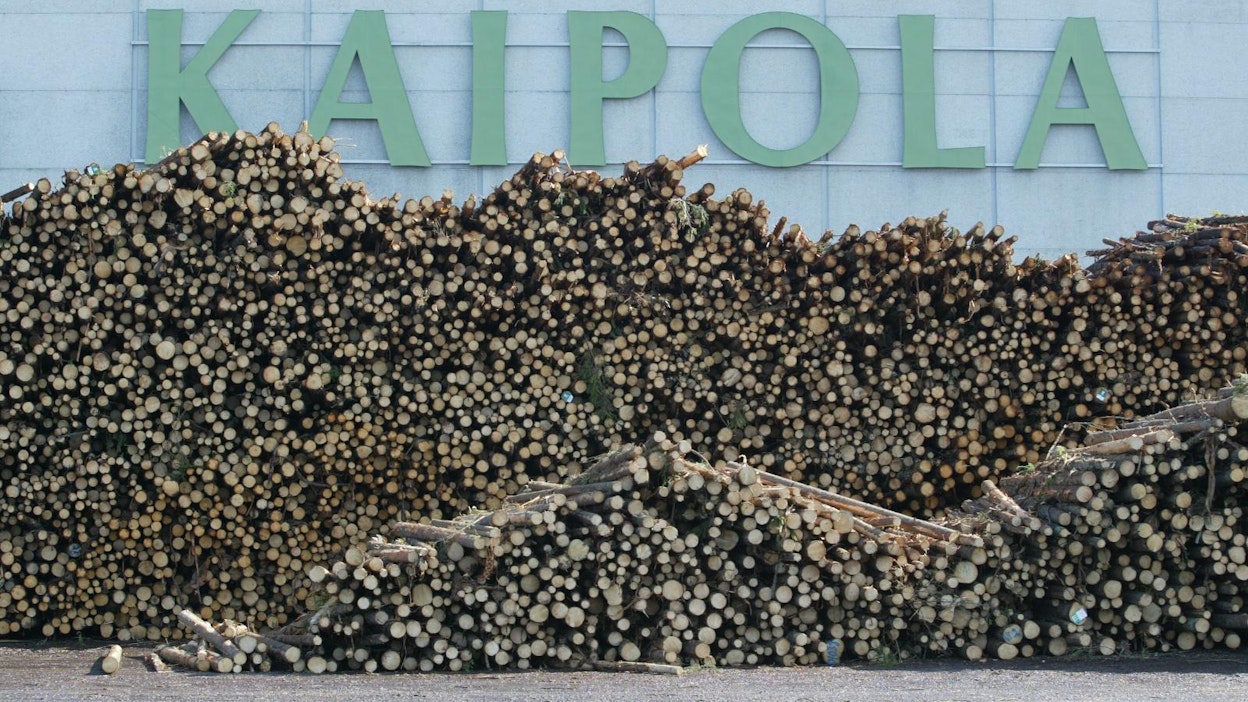 Kaipolan tehtaan sulkemisen seurauksena UPM:n graafisten papereiden tuotantokapasiteetti vähenee 720 000 tonnia, mistä 450 000 tonnia on sanomalehtipaperia ja 270 000 tonnia päällystettyä mekaanista painopaperia.