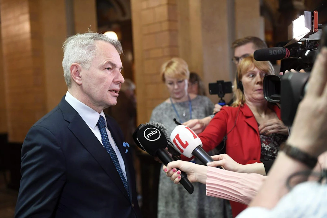 Haaviston mukaan puheenjohtajien pöydässä ei ole vielä käyty minkäänlaista keskustelua salkkujaosta tai siitä, miten ministerien tontit jakautuvat eri ministeriöihin. LEHTIKUVA / VESA MOILANEN