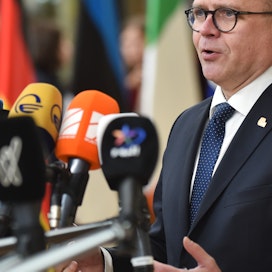 Vielä EU-huippukokouksen alussa pääministeri Petteri Orpo (kok.) ja muut EU-johtajat olivat hyvin skeptisiä sen suhteen, syntyykö päätös Ukairainan jäsenyysneuvottelujen aloittamisesta Unkarin vastustuksesta huolimatta.
