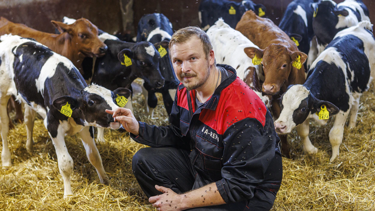 Janne Sirviö toteaa, ettei maatiloilla ole tässä taloustilanteessa mitään puskureita ottaa vastaan tahattomista virheistä aiheutuvia isoja tukileikkauksia.