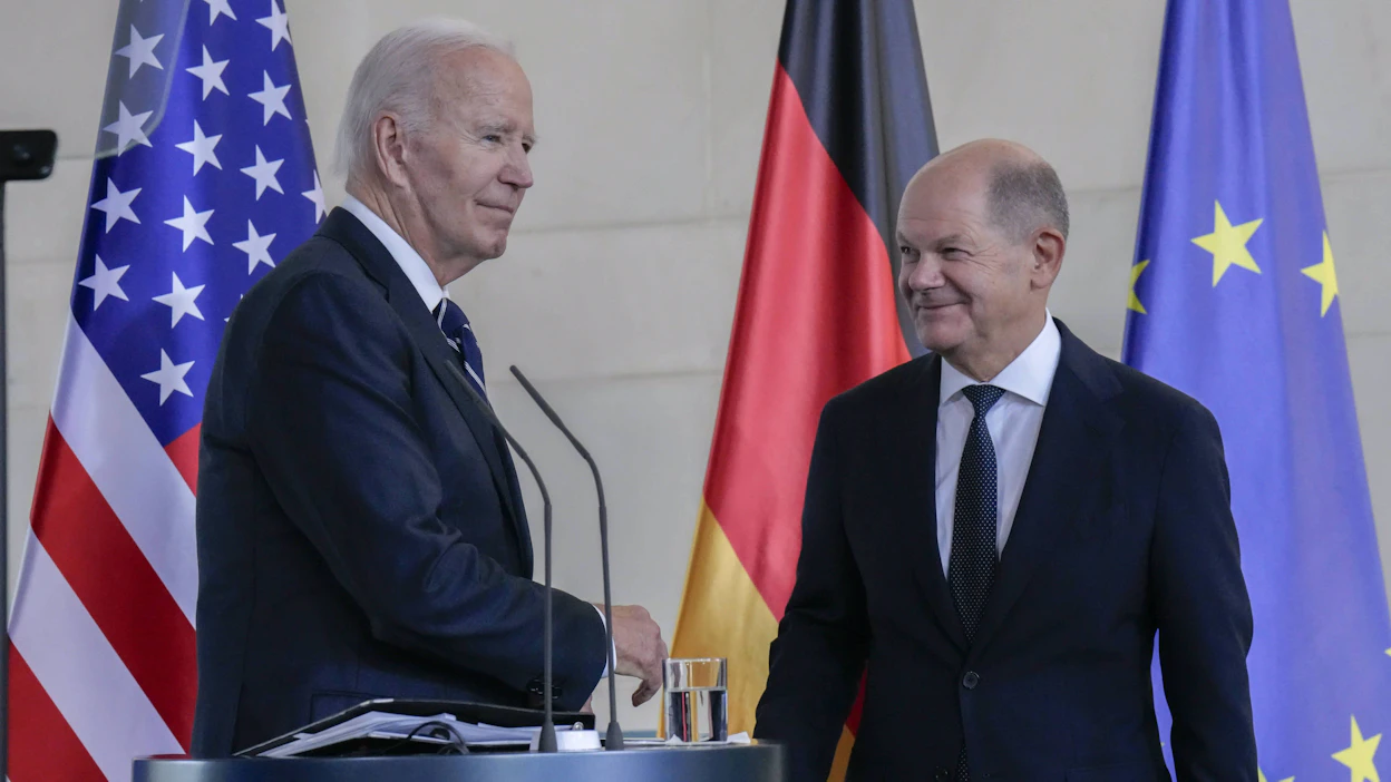 Yhdysvaltain väistyvä presidentti Joe Biden tapasi Saksan liittokansleri Olaf Scholzin Berliinissä lokakuun puolivälissä.