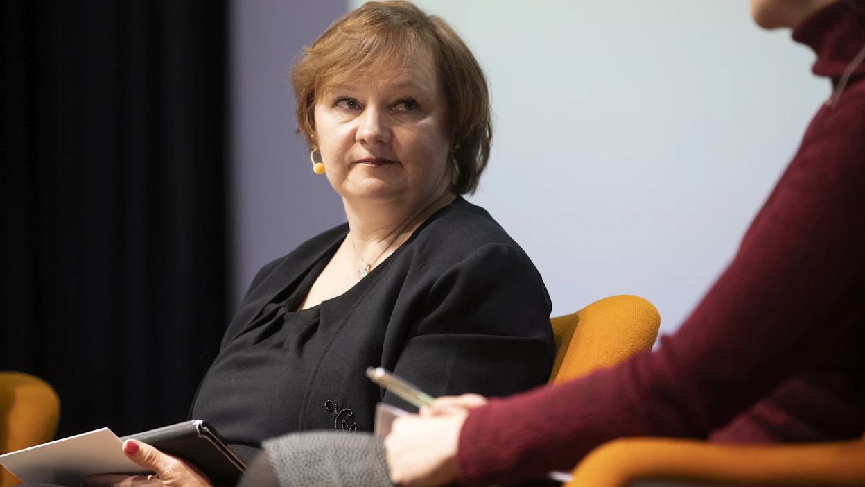 Anne Kalmari (kesk.) toivoo, että ympäristöministeriö valmistelee muutokset luonnonsuojelulakiin uudelleen.