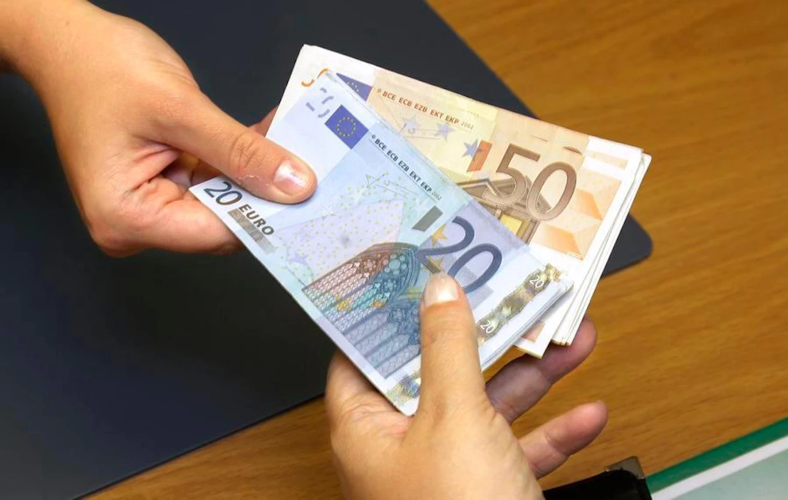Talousvaikutusten ja koronatartuntojen yhteys todennäköisesti vähenee, kun rokotekattavuus etenee.