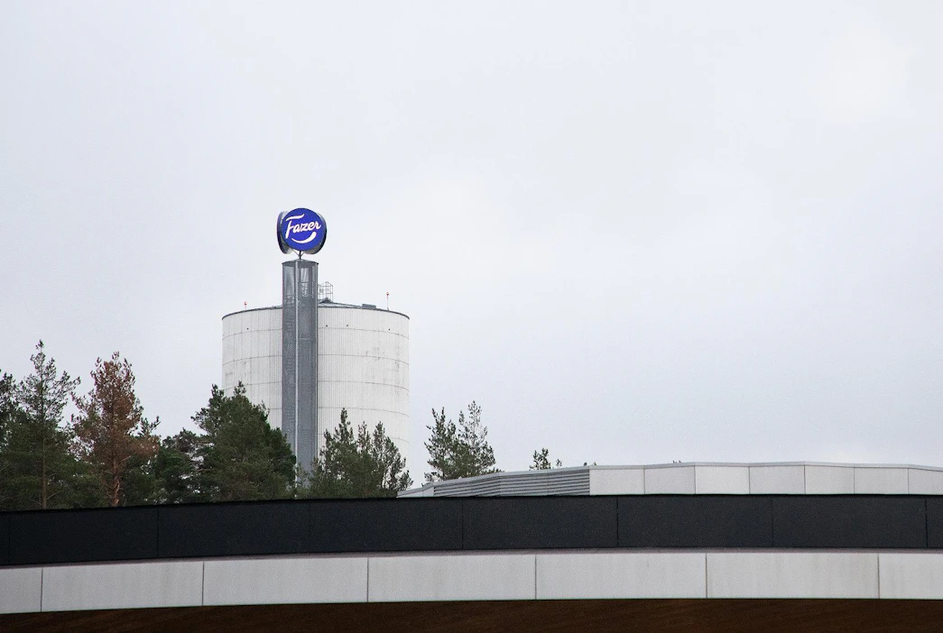 Fazerin tehtaita Vantaan Vaaralassa. Siellä sijaitsevassa Fazer Experience -vierailukeskuksessa kävi vuoden 2019 aikana ennätykselliset yli 230 000 ihmistä.
