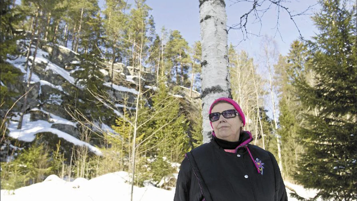 Leena Pyysilta suojeli vapaaehtoisesti viiden hehtaarin kallioisen metsäalueen. Suojelua korvausta vastaan ehdotti metsäkeskus. Rami Marjamäki