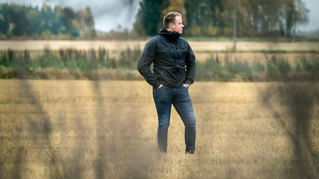Maatalousyrittäjäksi ryhtyminen ei ole helppoa, jos omalla perheellä ei ole sukutilaa, jota nuori yrittäjä voisi jatkaa ja kehittää. Jussi Hautamäki kertoi omista kokemuksistaan MT:n jutussa.