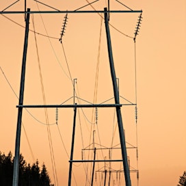 Sähkön aluehinta Suomessa nousee talven ennätyslukemiin tiistaina iltakuudelta.