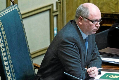 Eduskunnan entinen puhemies Eero Heinäluoma (sd) toivoo, että uuden hallituksen kompassissa toimii kirkas sosiaalisen oikeudenmukaisuuden neula.
