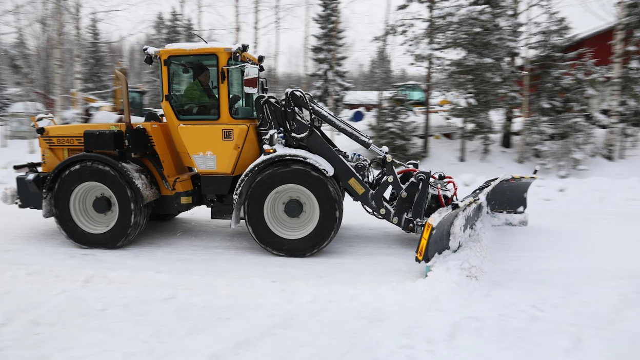 Lundberg 8240:n huippunopeus on 50 km/h.