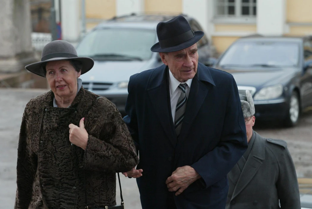 Presidentti Mauno Koivisto haudataan tänään. Kuvassa Koivisto yhdessä puolisonsa Tellervo Koiviston kanssa.