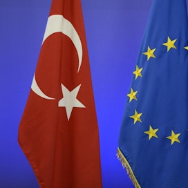 EU-johtajat pyytävät komissiota ja EU:n ulkosuhdehallintoa laatimaan raportin EU:n ja Turkin suhteesta. LEHTIKUVA/AFP