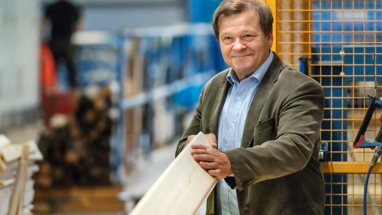 "Työ vie, se on parasta harrastusta", Luoman Oy:n toimitusjohtaja Pekka Luoma kuvaa vapaa-ajan viettoaan.