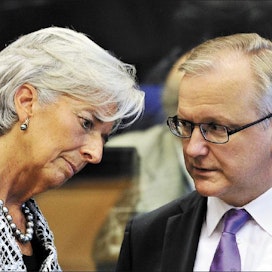 Kansainvälisen valuuttarahaston IMF:n pääjohtaja Christine Lagarde ja EU:n talouskomissaari Olli Rehn pohtivat ratkaisuja euroalueen kriisiin torstaina Luxemburgissa. GEORGES GOBET/AFP/LEHTIKUVA