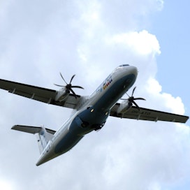 ATR-tyyppinen matkustajalentokone. Kuvan kone ei ole Norra-yhtiön käytössä. LEHTIKUVA / TIMO JAAKONAHO