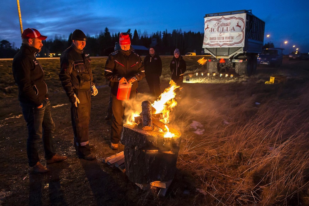 Maaseutunuorten tulet roihuavat taas komeasti ympäri maan.