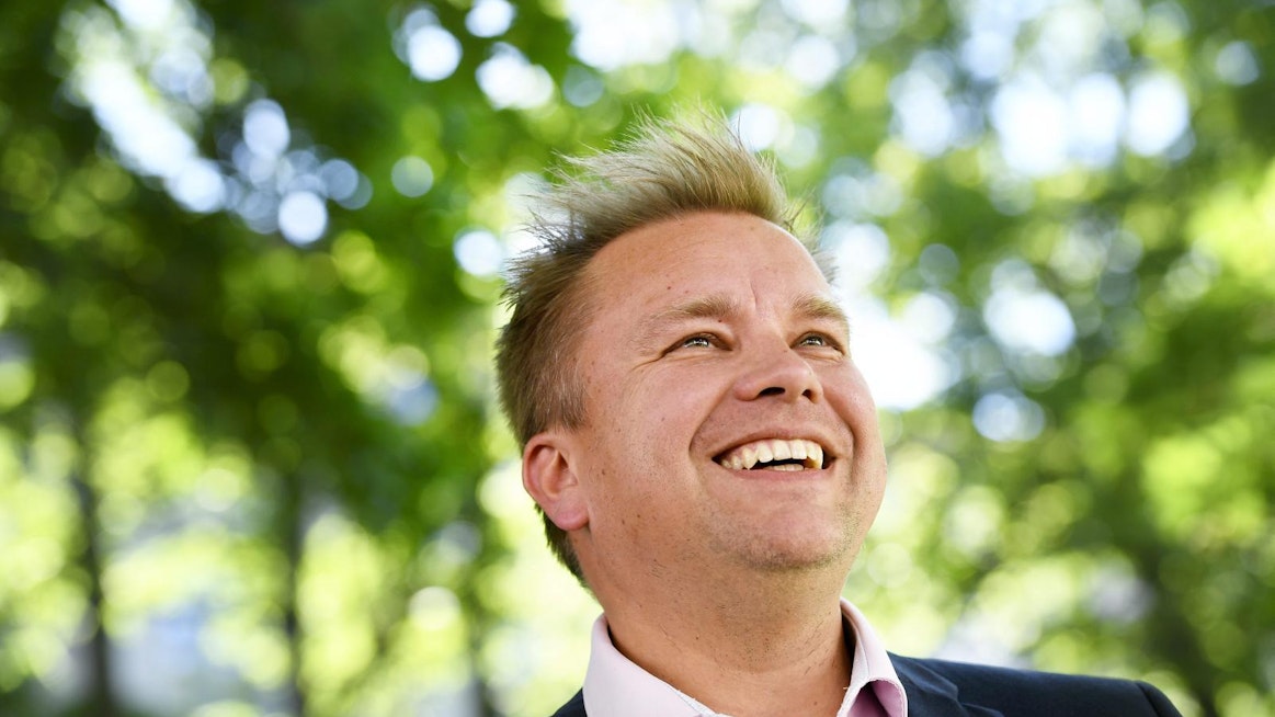 Antti Kaikkonen tiedotti puheenjohtaja-aikeistaan tiistaina.