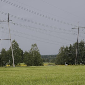 Pohjois-Karjalan Sähkö Oy antaa tiedotteessaan vinkkejä siihen, miten sähkökatkoihin voi varautua ennalta.