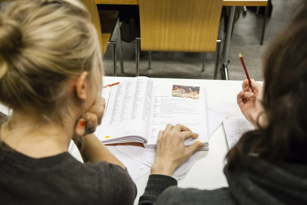 Opiskelijavalintoja on julkaistu kesäkuun aikana korkeakoulujen omien aikataulujen mukaan, ja kaikki tuloskirjeet on jo lähetetty. LEHTIKUVA / Seppo Samuli