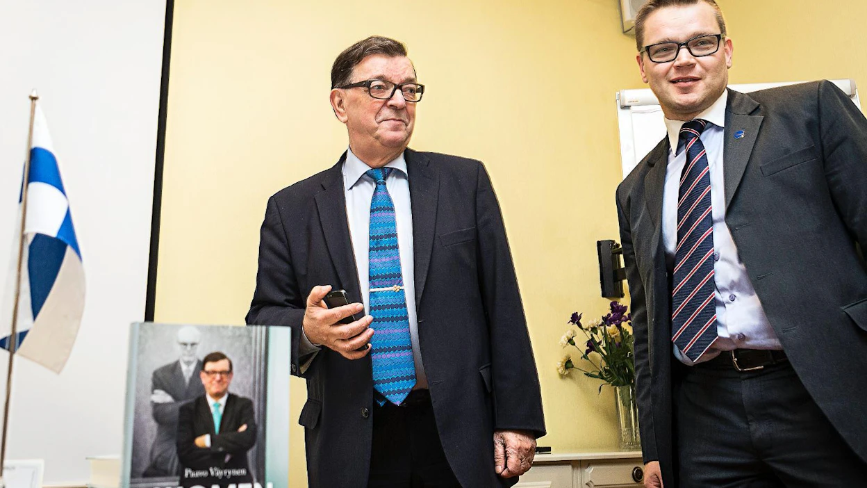 Joulukuussa Paavo Väyrynen ja Sami Kilpeläinen pitivät tiedotustilaisuuden Väyrysen kannattajakorttien riittävyydestä presidentinvaaleissa.