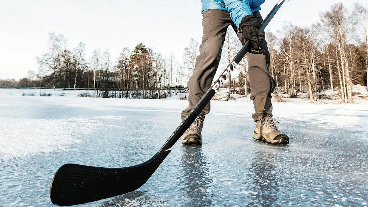 80-vuotias Antti-Jussi ”Naku” Tiitola jatkaa yhä tuotekehitystyötä. ”Pyhitän aamupäivät perheelle ja kuntoilulle. Iltapäivällä teen 4–5 tuntia töitä. Työskentelen nykyisin ilman stressiä.”