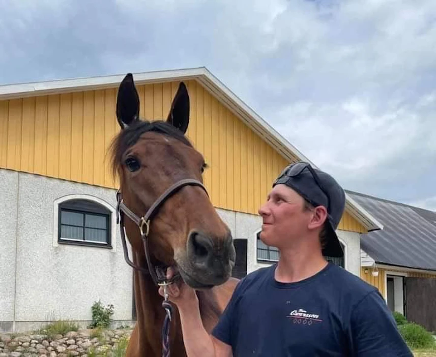 Crazymonsterheart Jim Oscarssonin tallista on maanantain ohjastettava, kun Tuomas Rantanen suuntaa Ruotsin ajouransa kolmanteen starttiin.
