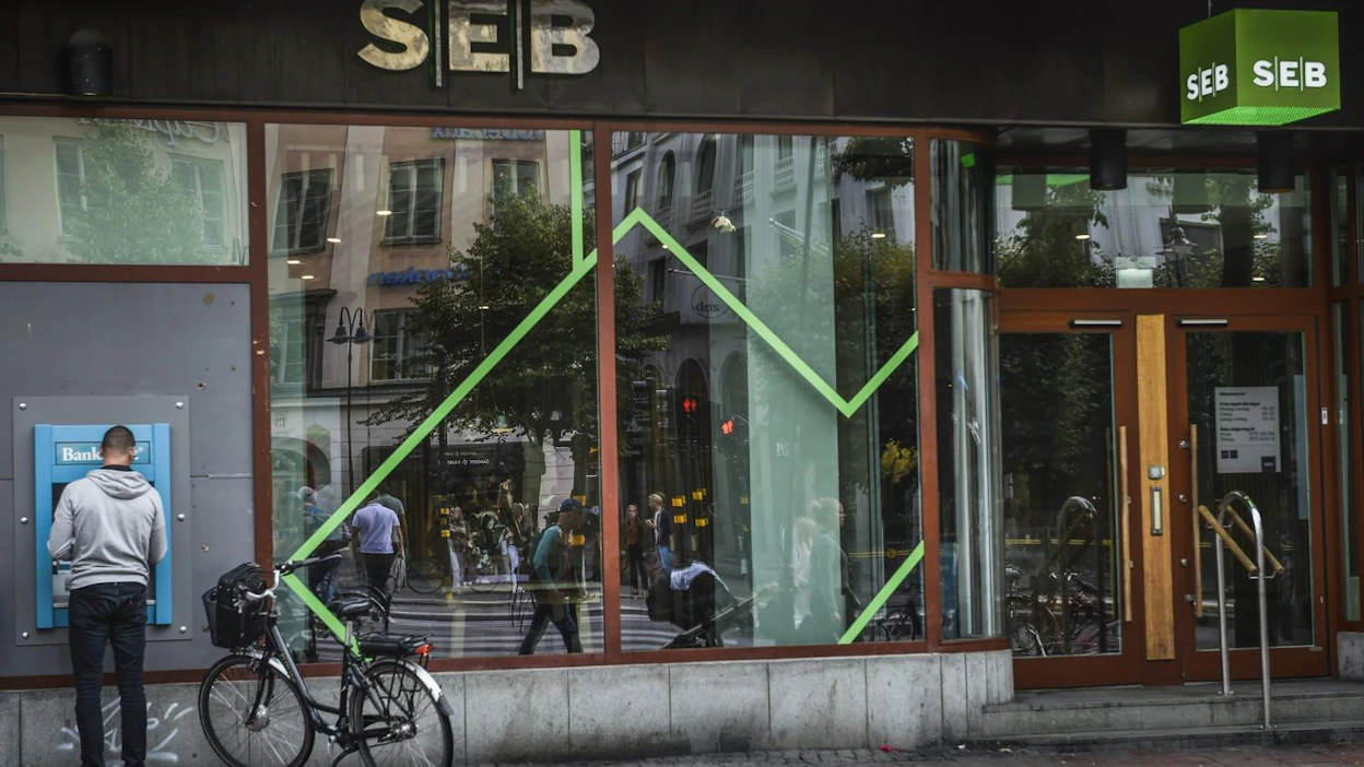Ruotsin Finanssivalvonnan mukaan SEB-pankki on ollut liian hidas tarttumaan toimiin rahanpesun estämiseksi.