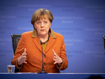 Saksan liittokansleri Angela Merkel on sanonut medialle, että rahasopu olisi hyvä saavuttaa ennen elokuuta. Saksa toimii nyt EU-neuvoston puheenjohtajana.