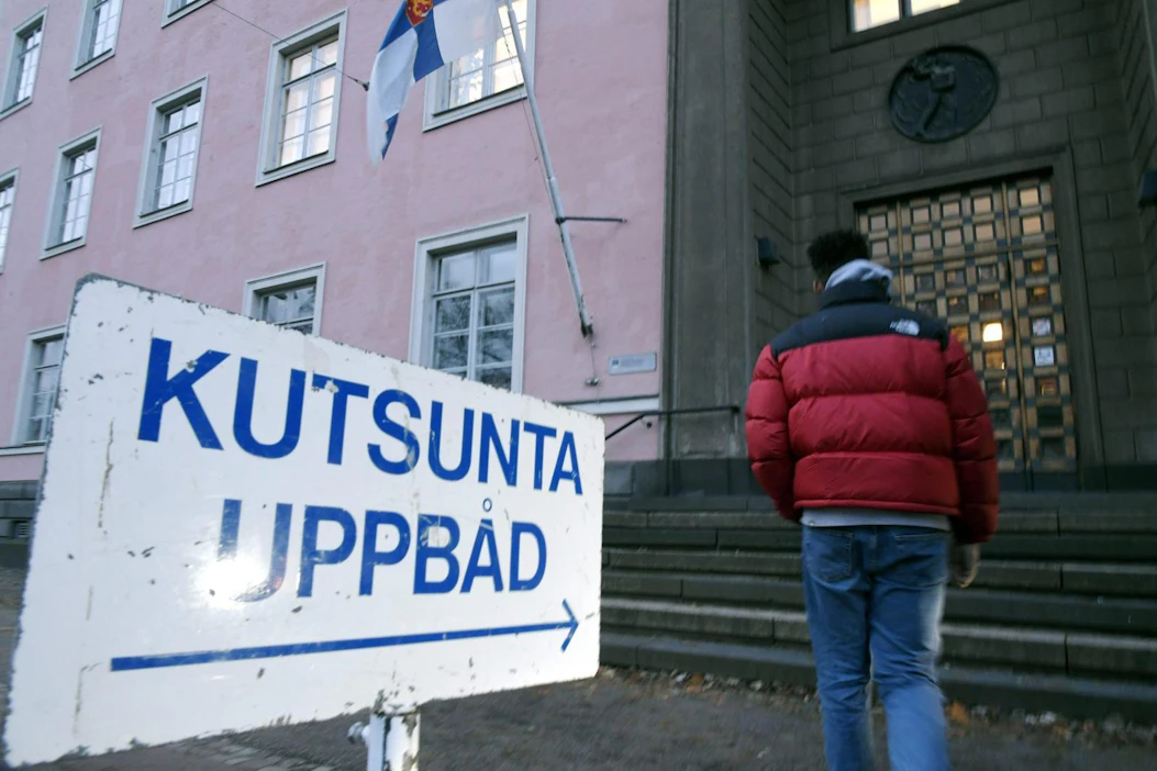 Nykyisen asevelvollisuusjärjestelmän säilyttämistä kannatti MTS:n kyselyssä 73 prosenttia vastaajista. LEHTIKUVA / MARKKU ULANDER