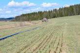 Vetoletkulevitin jättää jälkeensä vain lietevanat, renkaan jälkiä pellolla ei näy.