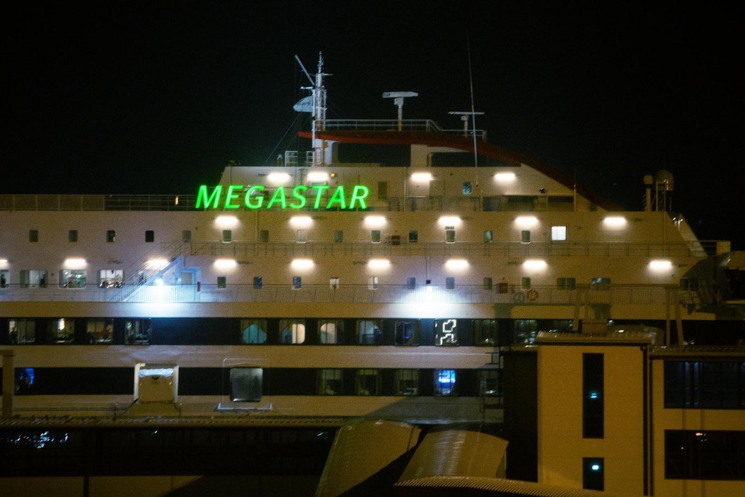 Tallinkin M/S Megastar liikennöi Viron lipun alla.