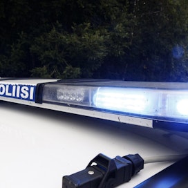 Lounais-Suomen poliisi vaatii viittä ihmistä vangittavaksi epäiltynä terrorismirikoksista. LEHTIKUVA / RONI REKOMAA
