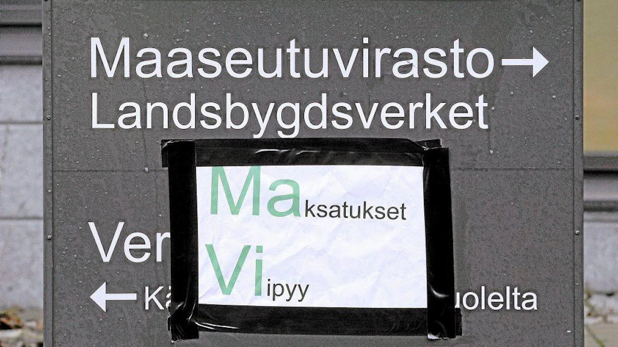 Maaseudun tulevaisuus 20141125 Seinäjoki. Viljelijöiden mielenosoitus Seinäjoella Maaseutuviraston edessä. By Johannes Tervo