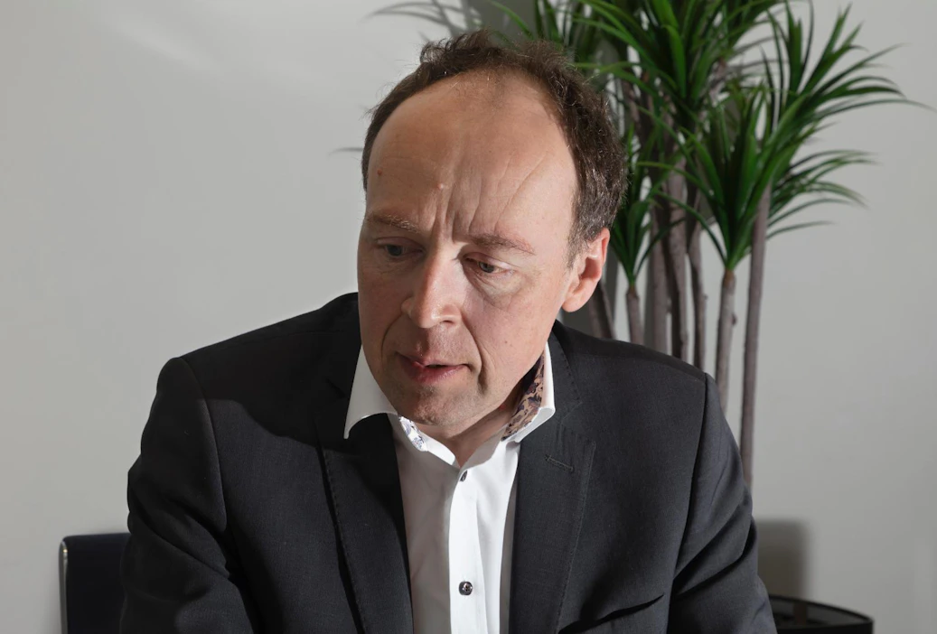 Perussuomalaisten puheenjohtaja Jussi Halla-aho arvioi, että puoluetta yritettiin pelata ulos hallituskuvioista muilla kuin asiakysymyksillä.