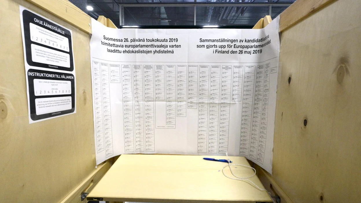 Edellisissä europarlamenttivaaleissa keväällä 2014 äänestysaktiivisuus oli Suomessa 41 prosenttia. LEHTIKUVA / LAURA UKKONEN