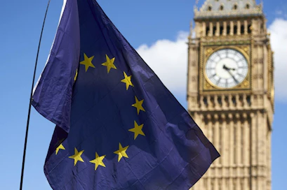 Sunday Telegraph -lehden tietojen mukaan Britannia aikoo maksaa erorahan vain osana sopimusta, joka sisältää kaupankäynnin EU:n kanssa. LEHTIKUVA/AFP