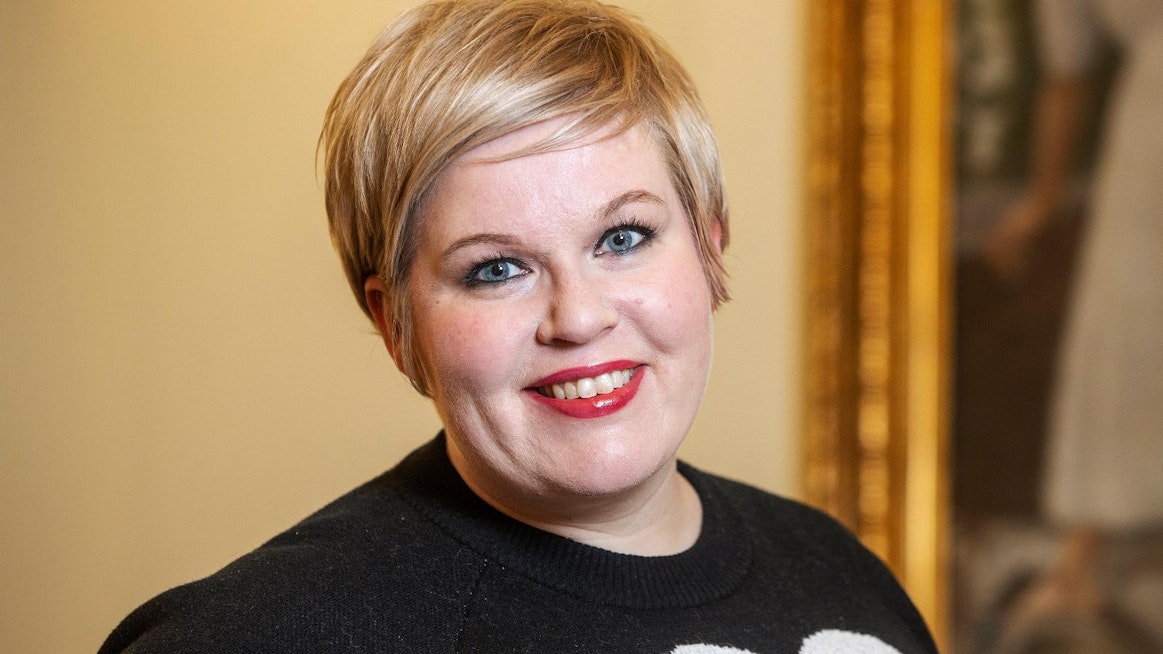 Keskustan puheenjohtaja, valtiovarainministeri Annika Saarikko katsoo, että keskustan hyvä aluevaalitulos on vahva viesti lähipalveluiden puolesta.