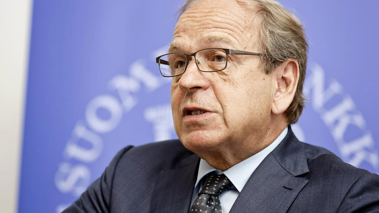 Suomen Pankin pääjohtaja Erkki Liikanen on huolissaan nuorten työttömyydestä.