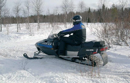 Transport on Polariksen vastaus halpakelkkamarkkinoille. Asiakaskunta koostunee lähinnä safariyrityksistä. Kelkassa on kuitenkin ainesta edulliseksi vaihtoehdoksi pieneen käyttöön ja käytetyn tilalle.