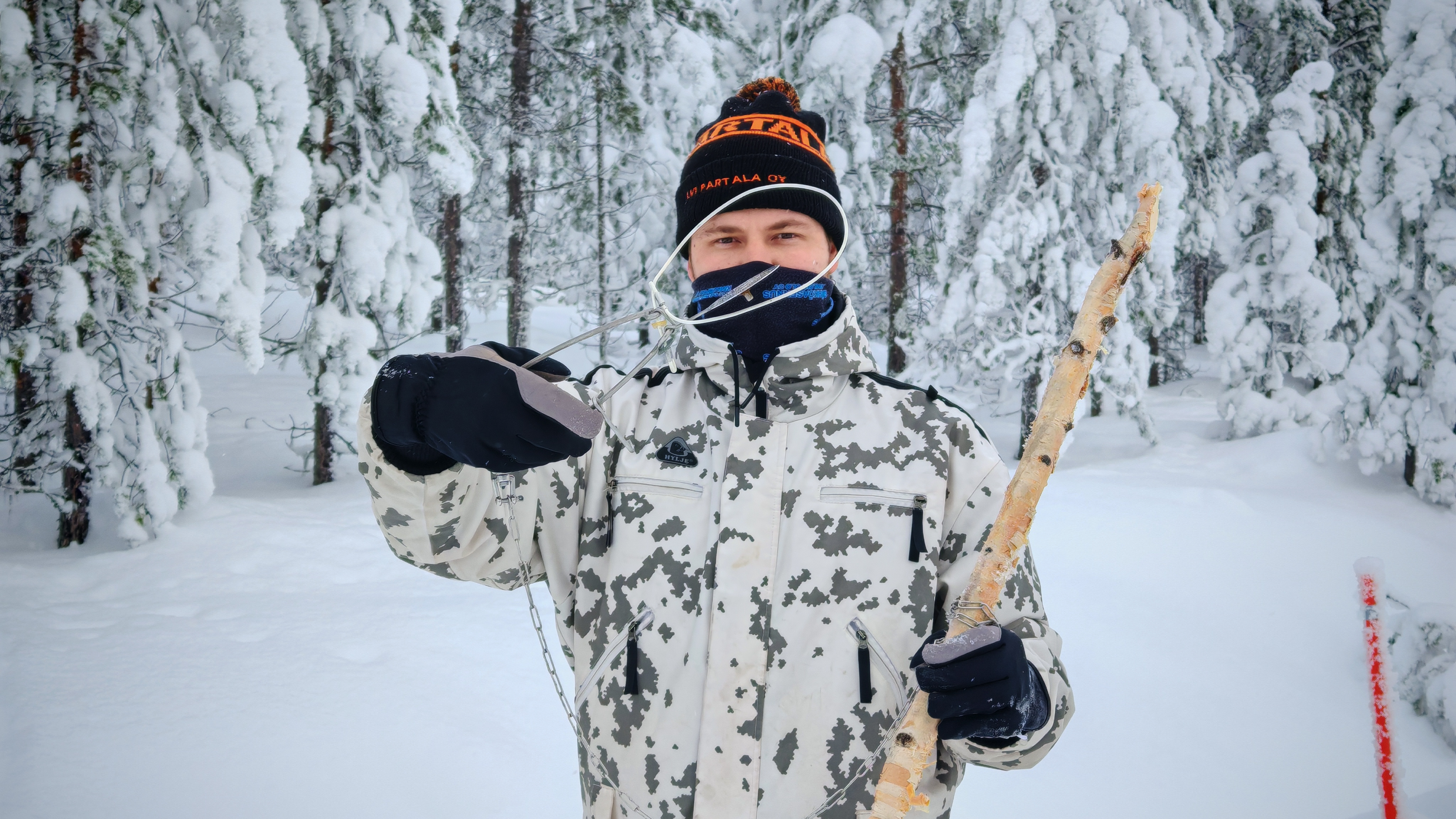 Tuomas Mäki kertoo, että jalkanarupyydysten laadussa ja toimivuudessa on suuria eroja.