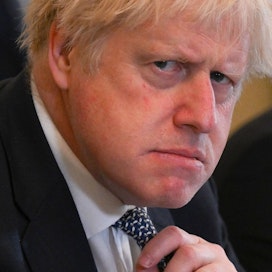 Boris Johnson kertoi aikovansa jatkaa pääministerinä kunnes seuraaja on valittu.  