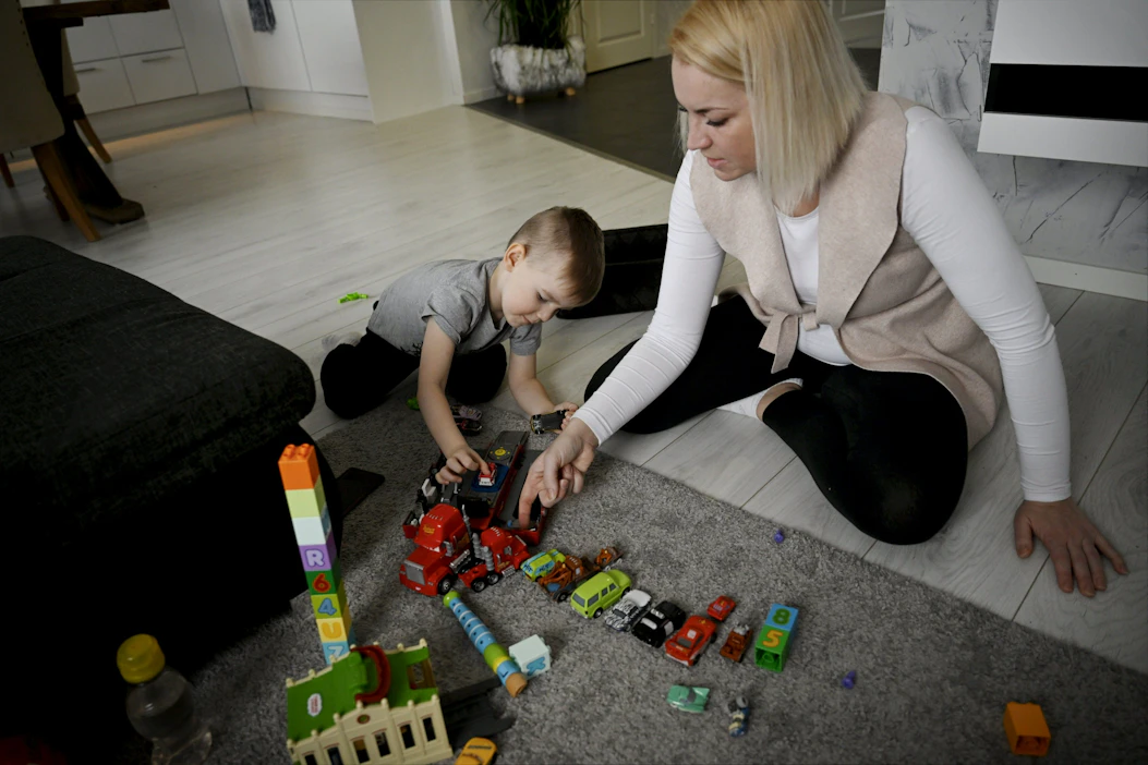Tilastokeskus kertoo, että Suomessa on melkein 1,6 miljoonaa äitiä. LEHTIKUVA / Antti Aimo-Koivisto.