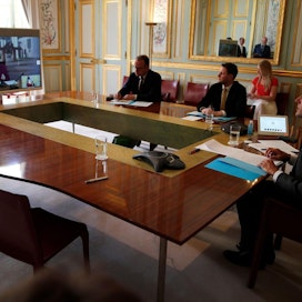 Presidentti Emmanuel Macron ja liittokansleri Angela Merkel keskustelivat elpymissuunnitelmasta. LEHTIKUVA/AFP