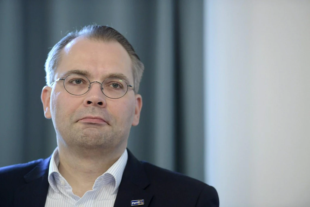 Perussuomalaisten piirijohdossa puolustusministeri Jussi Niinistö on suosittu vaihtoehto puolueen presidenttiehdokkaaksi. LEHTIKUVA / Heikki Saukkomaa