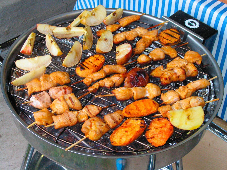 Terveellisen ruokavalion yksi kulmakivi on monipuolisuus, mikä saattaa joskus kesän grillausinnostuksen keskellä unohtua.