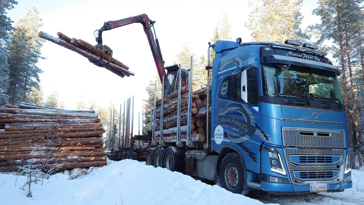 Metsähallituksen suurimmat päästölähteet metsänhoidossa liittyvät puunkorjuuseen ja kuljetuksiin.