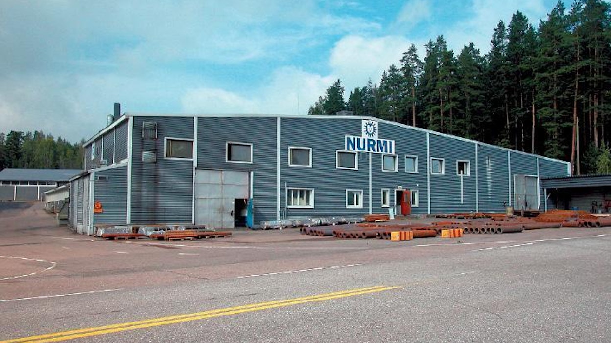 Nurmi Hydraulics Oy:n tuotantohallit sijaitsevat pääosiltaan Nummi-Pusulan Ikkalassa. Hallit ovat uudehkoja ja tuotantotilaa kolmessa hallissa on lähes 10 000 m², lisäksi Porissa 2000 m².
